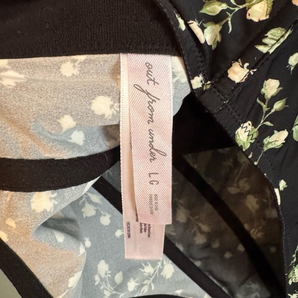 Urban Outfitters Black Floral Ruffle Strap Top - Picture 6 of 6